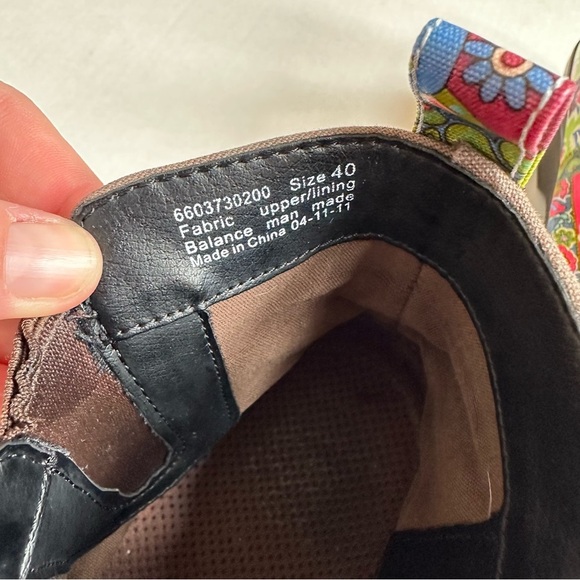 Dansko | Vail Patchwork Waterproof Chelsea Boot - Picture 8 of 8